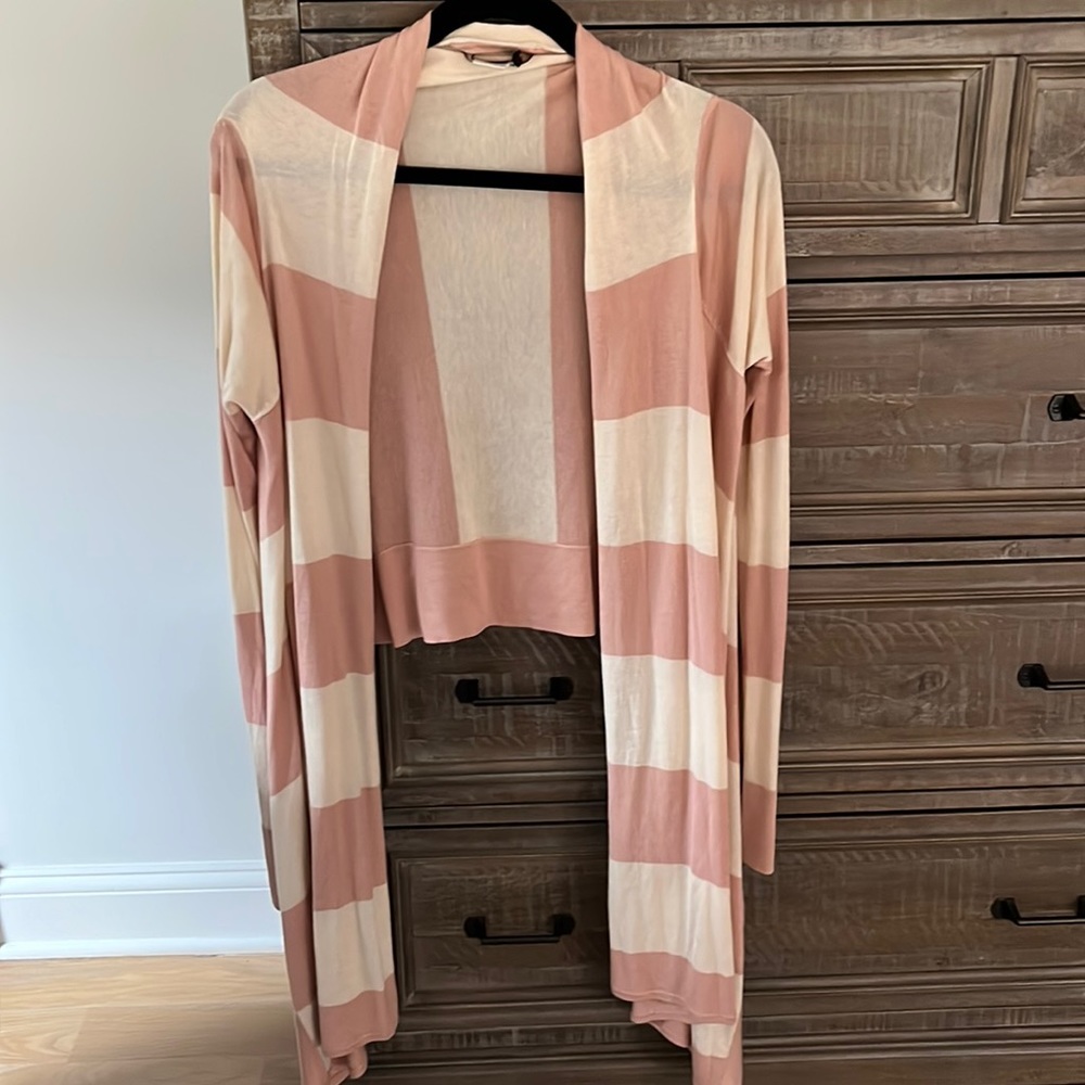BCBG Max Azria long sleeve shawl size XS